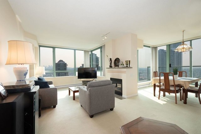 2402 - 4398 Buchanan Street