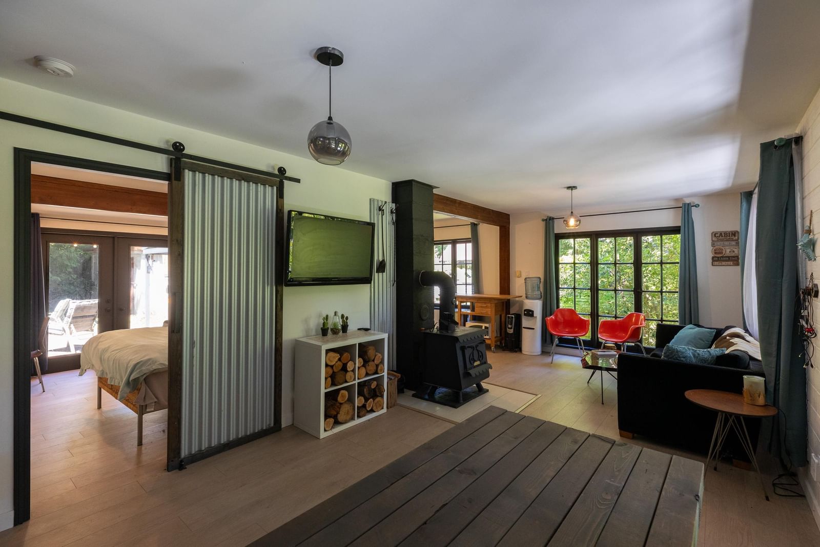 Listing Image 1