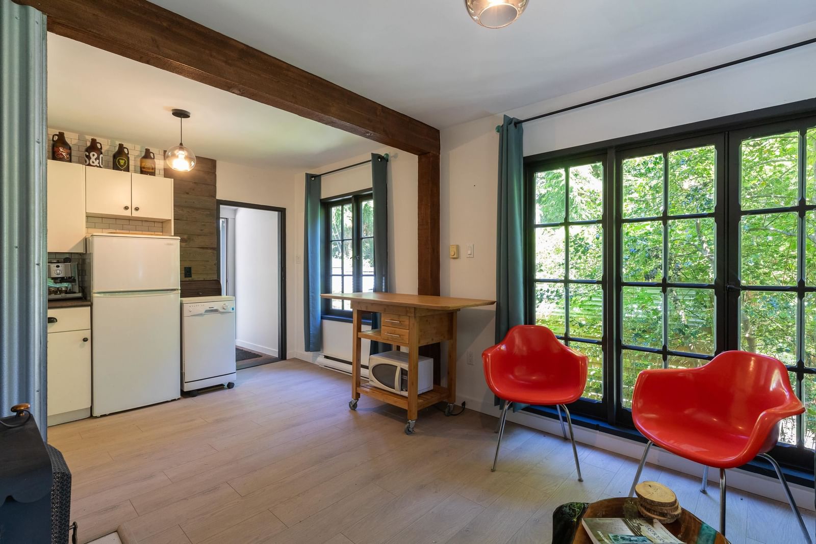 Listing Image 12