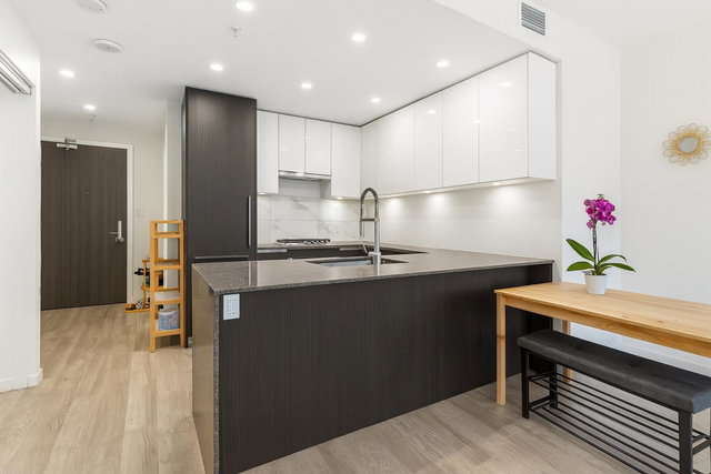 2507 - 5333 Goring Street