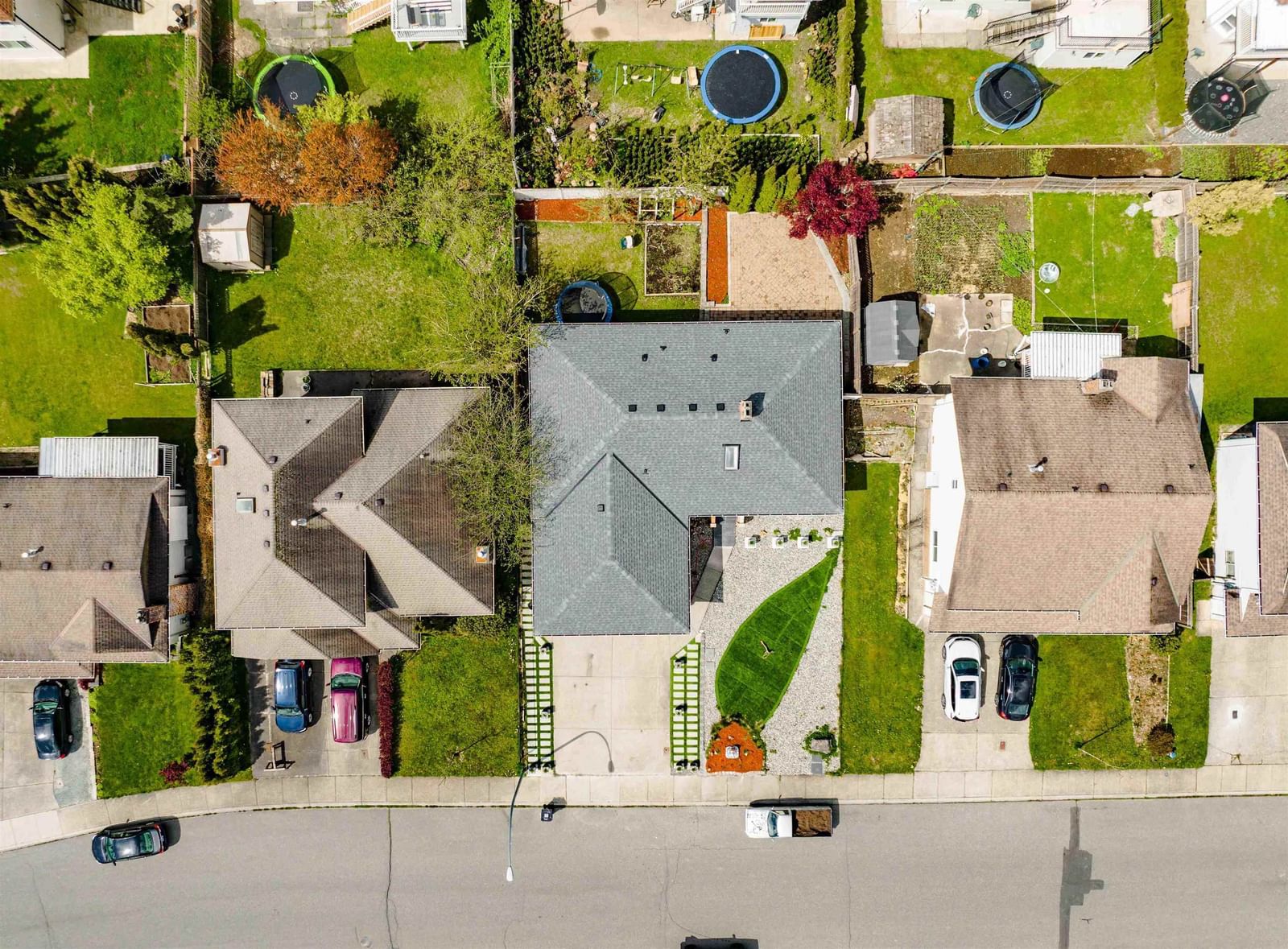 Listing Image 13