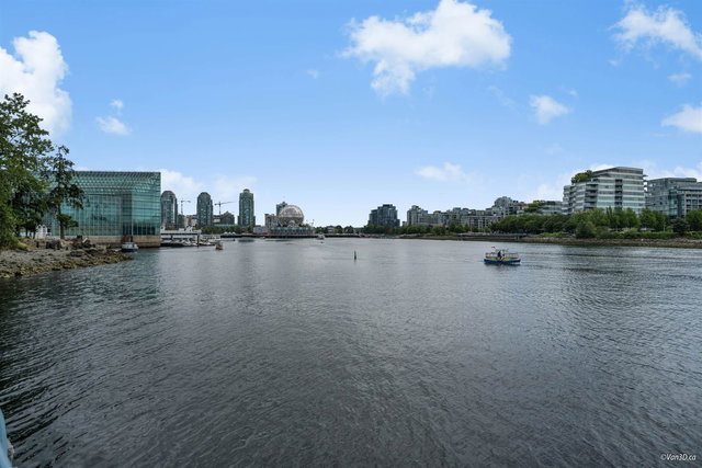 703 - 33 Smithe Street