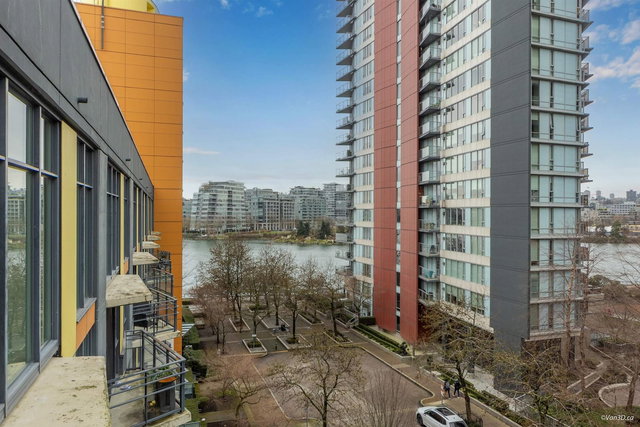 703 - 33 Smithe Street