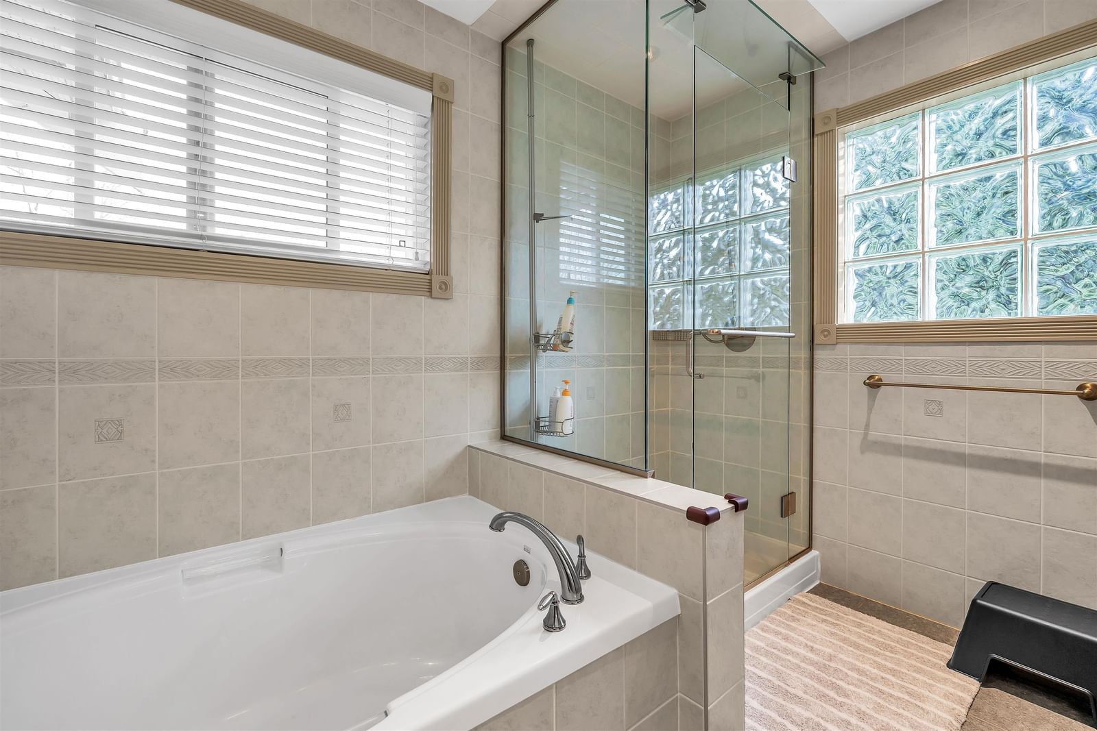 Listing Image 26