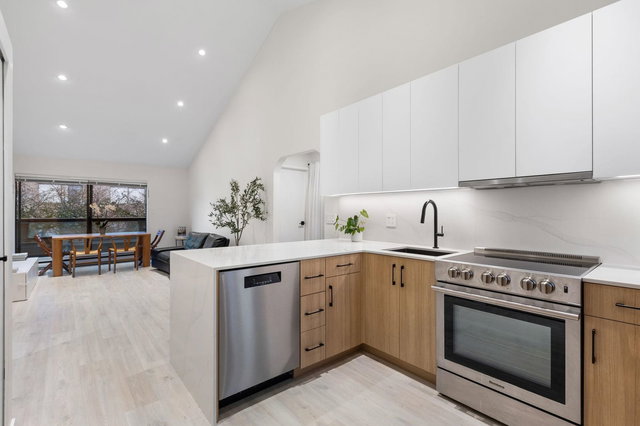 408 - 1363 Clyde Avenue
