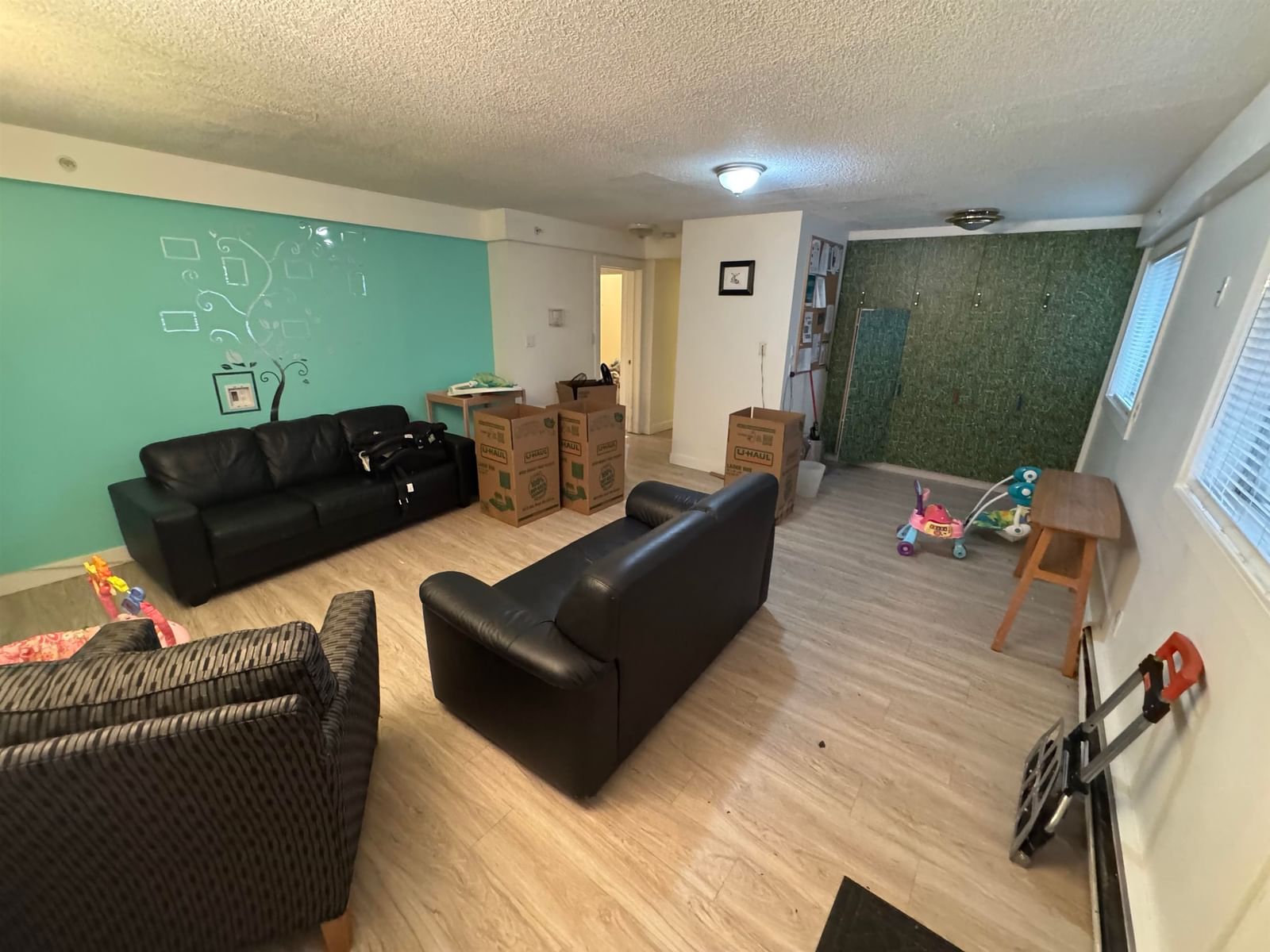 Listing Image 17
