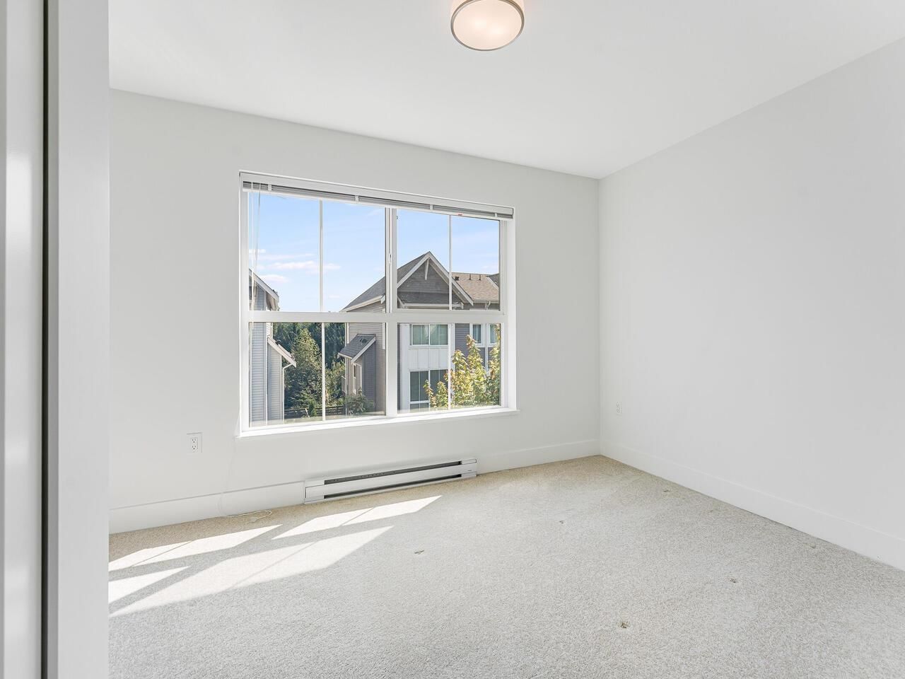Listing Image 28