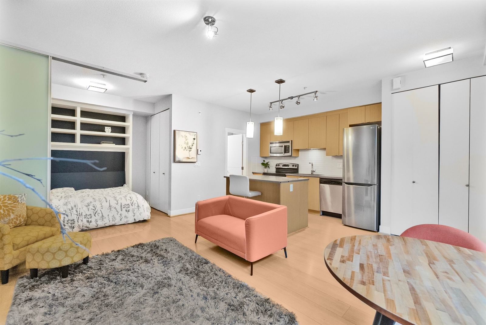 Listing Image 14