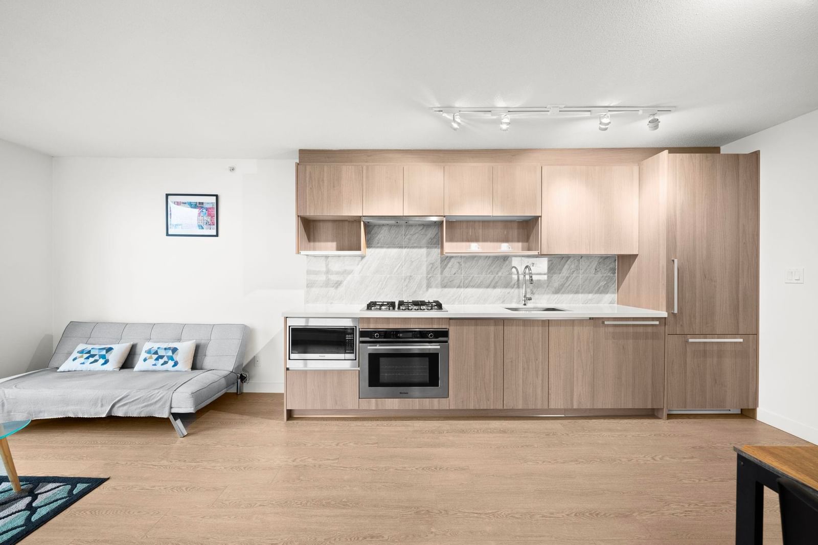 Listing Image 13