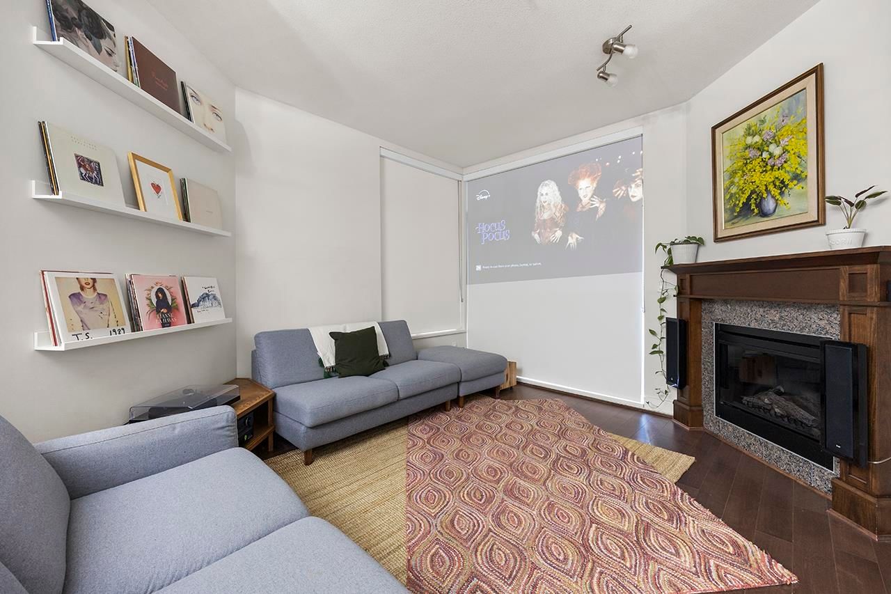 Listing Image 11