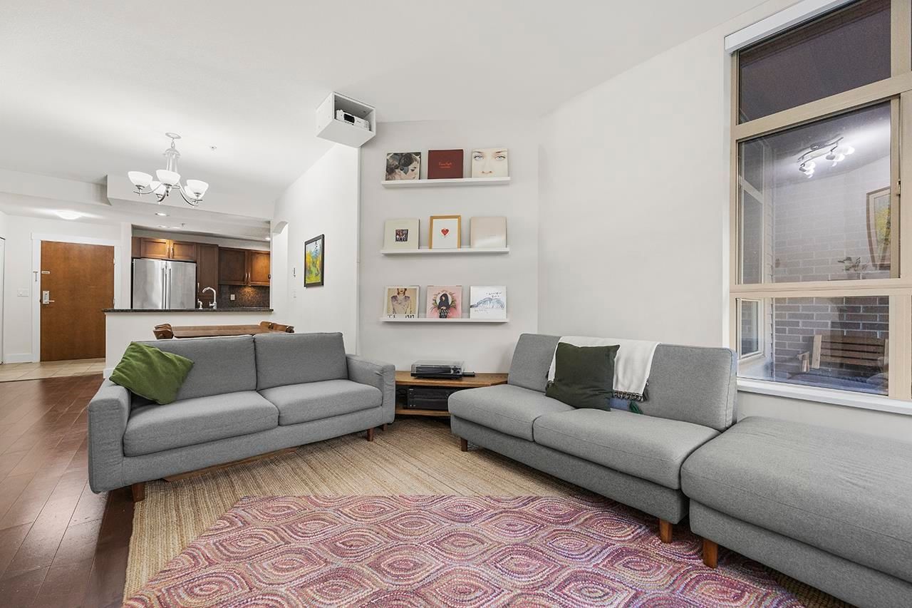 Listing Image 12