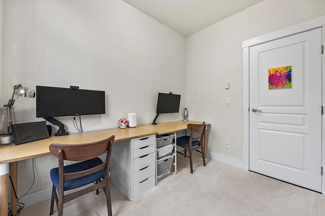 Listing Image 16