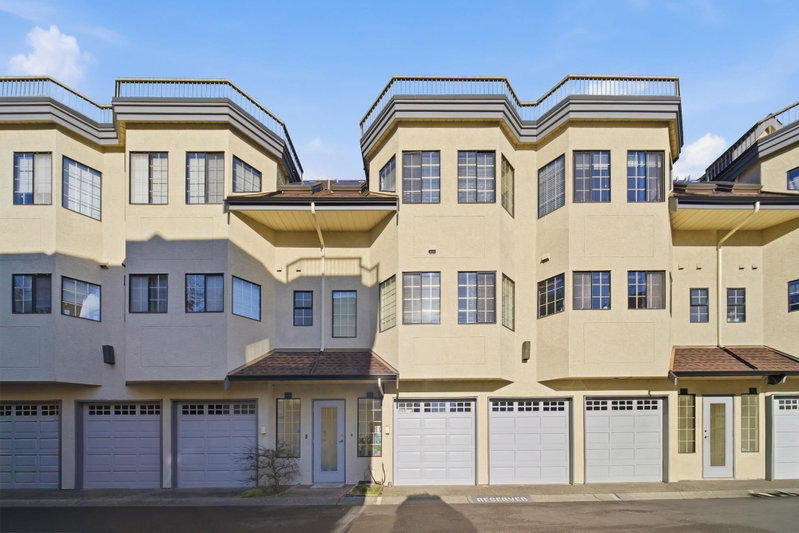 21 - 8591 Blundell Road