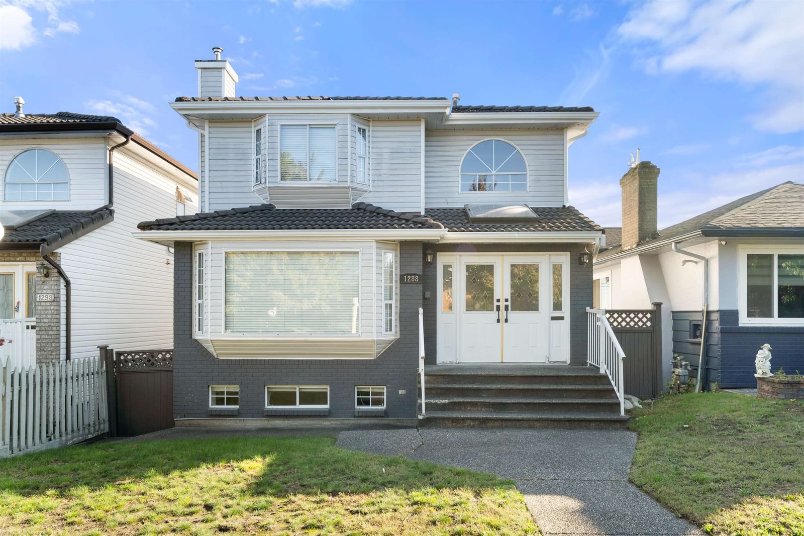 Listing Image 1