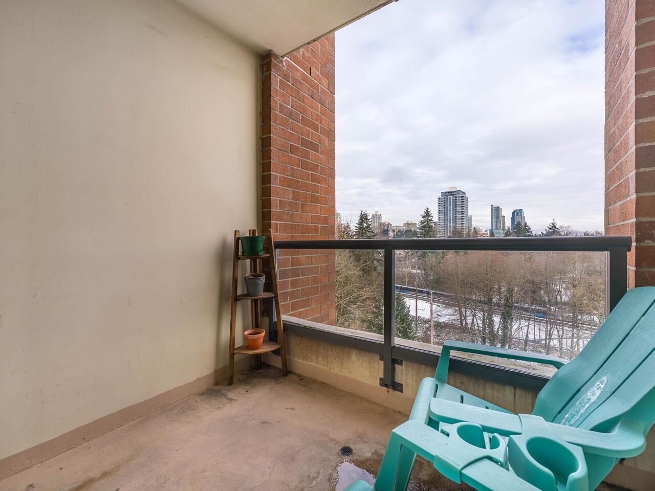Listing Image 14