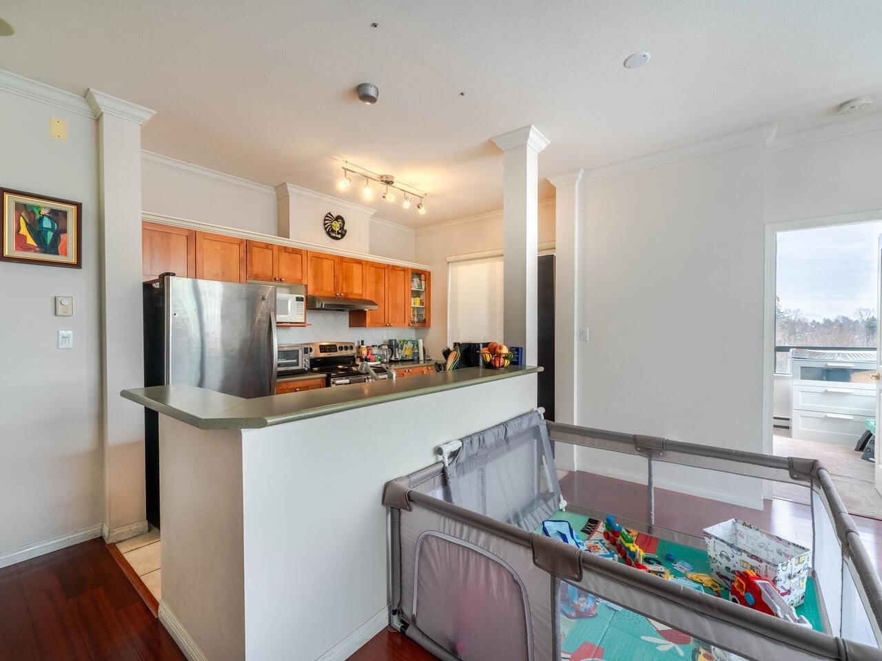 Listing Image 6