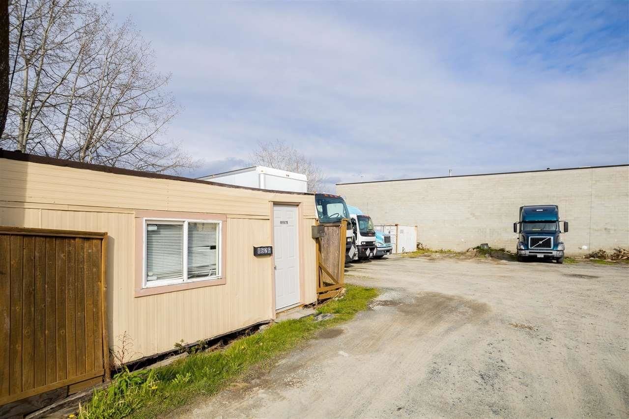 Listing Image 12