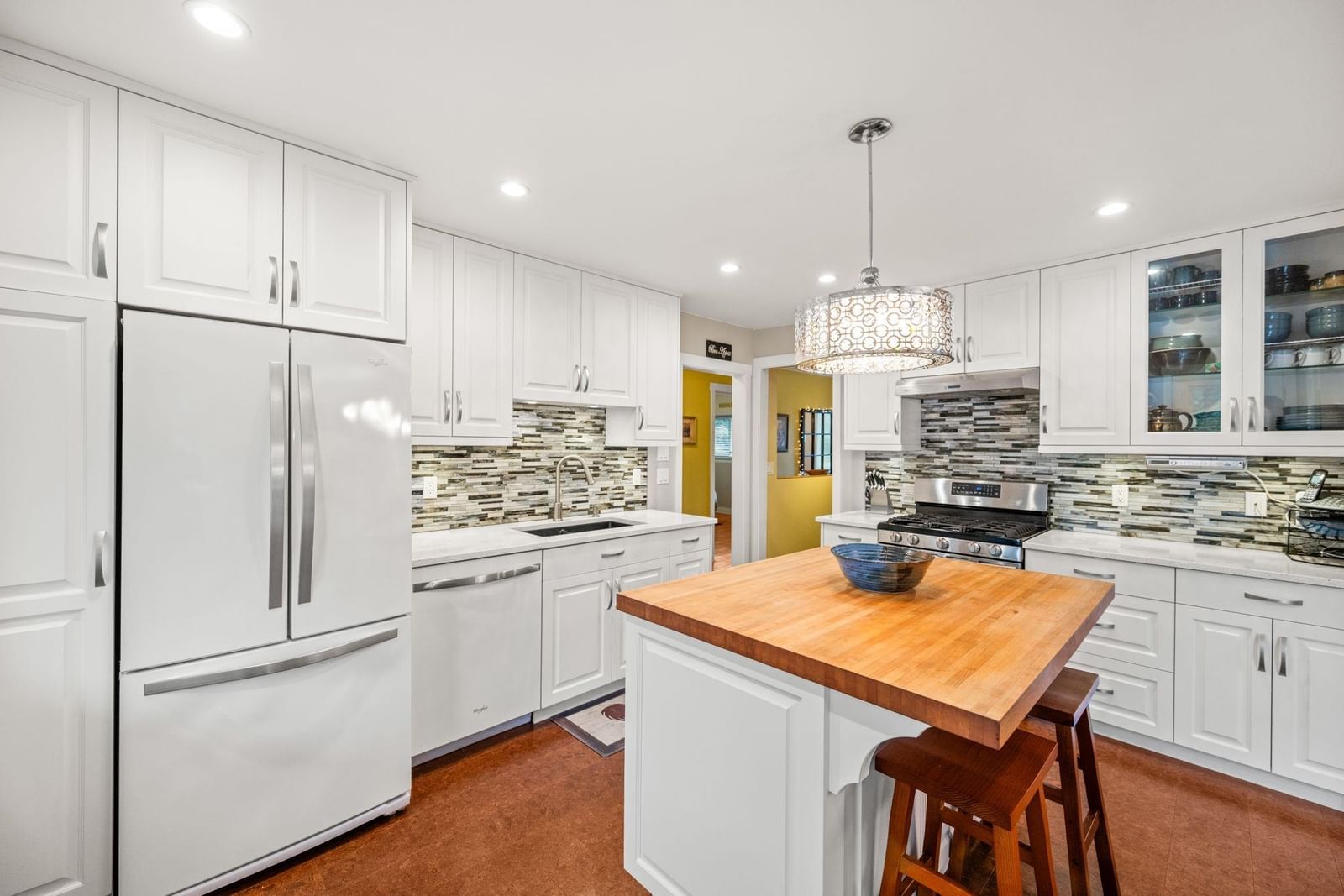 Listing Image 11