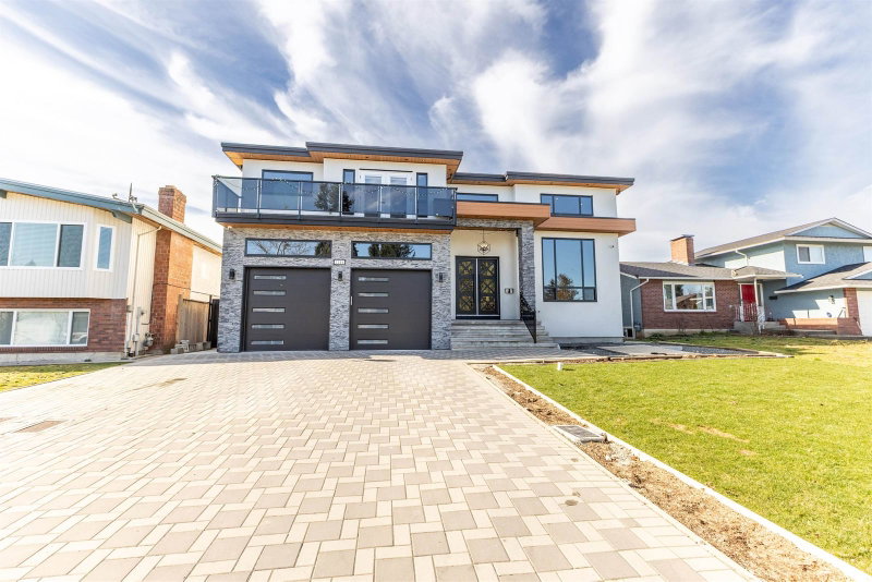 3265 Saturna Crescent