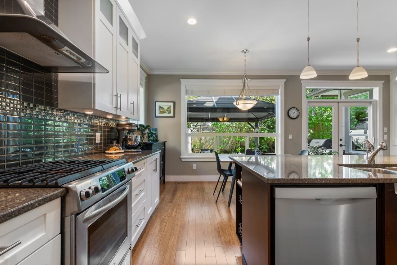 Listing Image 11