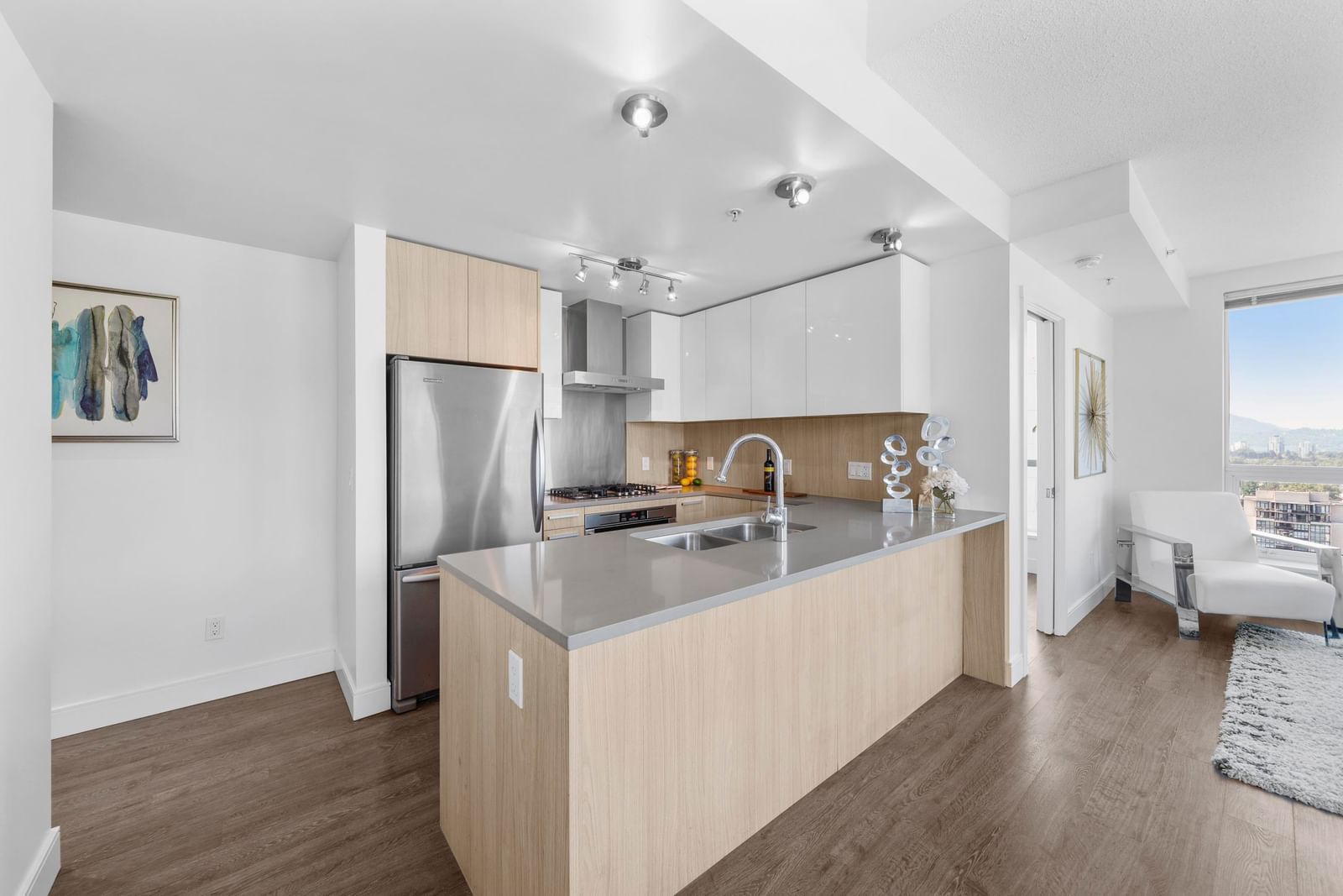 Listing Image 8