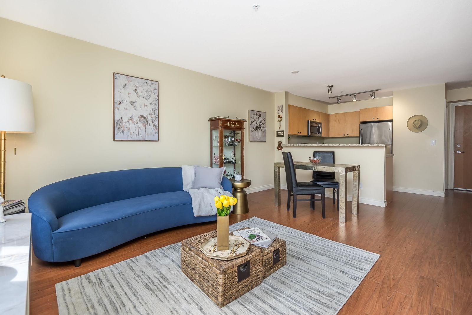 Listing Image 13
