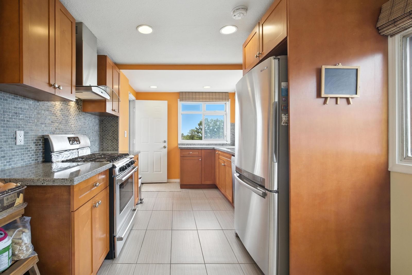 Listing Image 13
