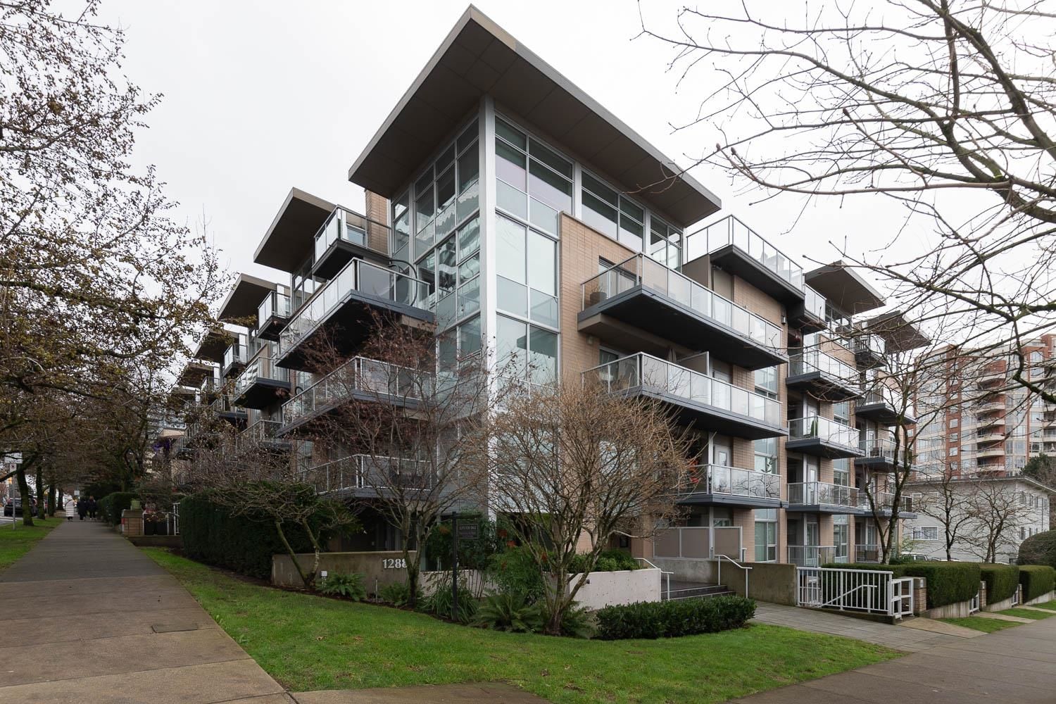 Listing Image 20
