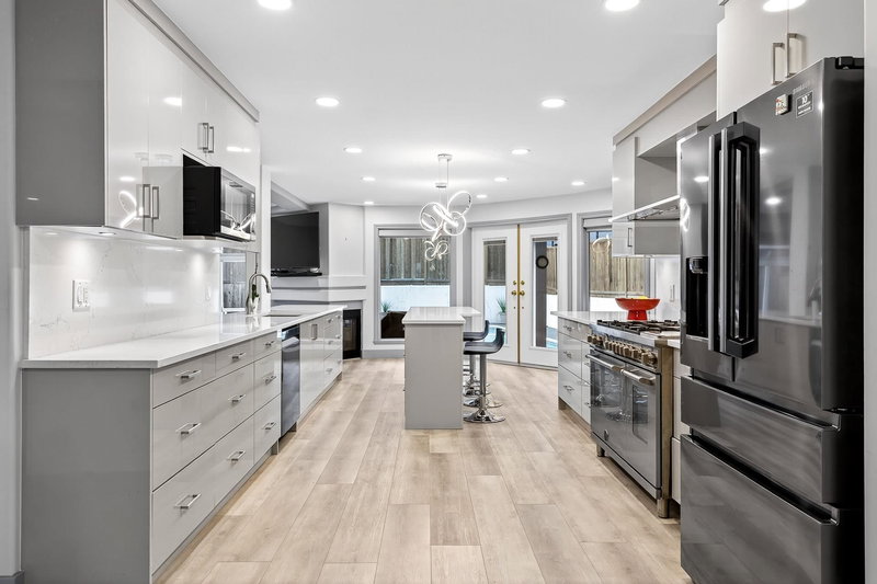 2271 Sorrento Drive, Coquitlam, V3K 6P4 | Image 3