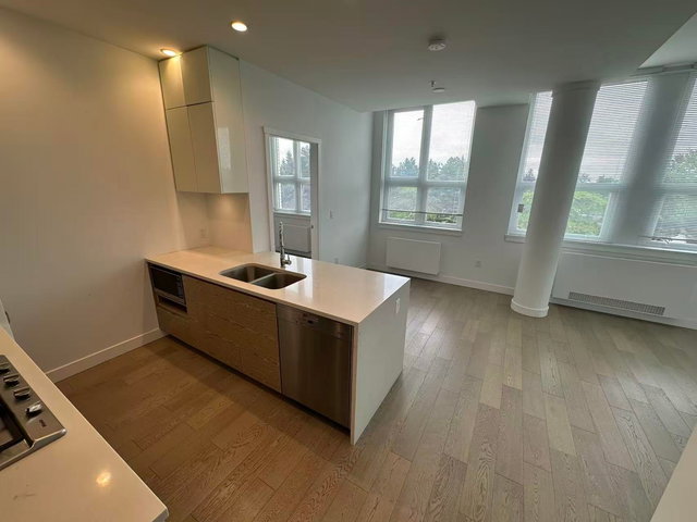 406 - 6733 Cambie Street