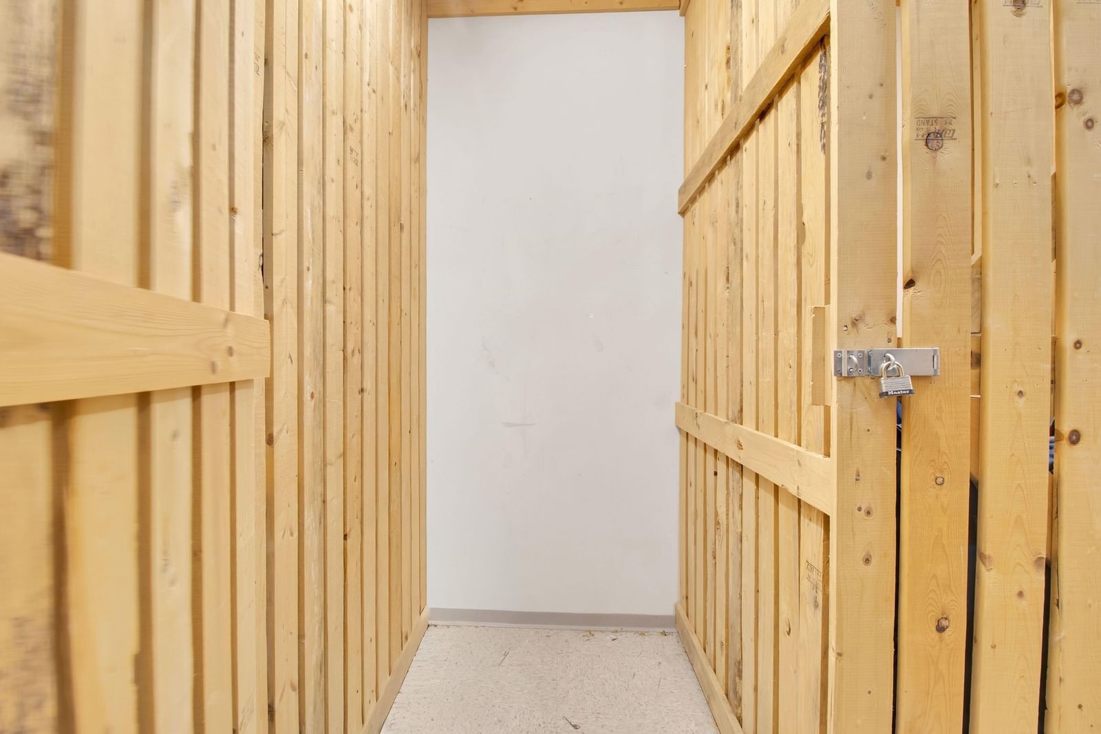 Listing Image 17
