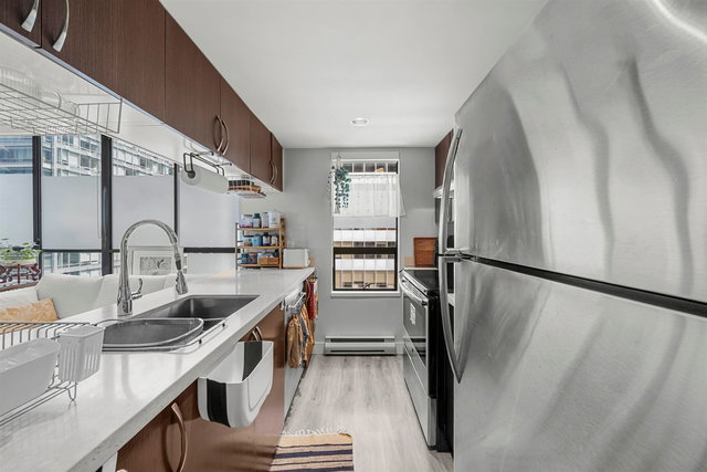 1506 - 1060 Alberni Street