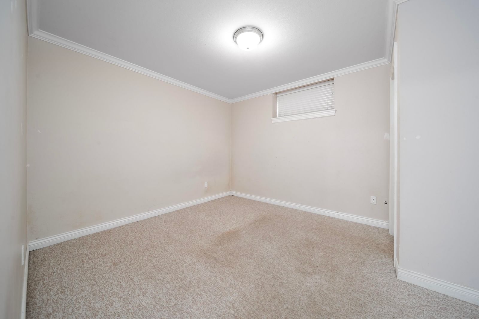 Listing Image 30