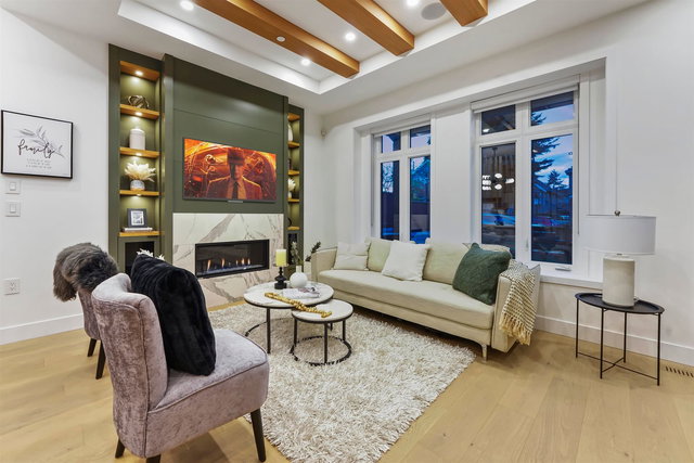 1 - 1322 13th Avenue E