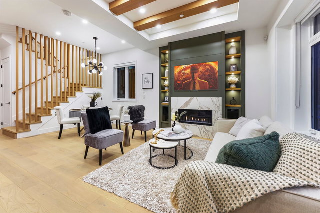 1 - 1322 13th Avenue E