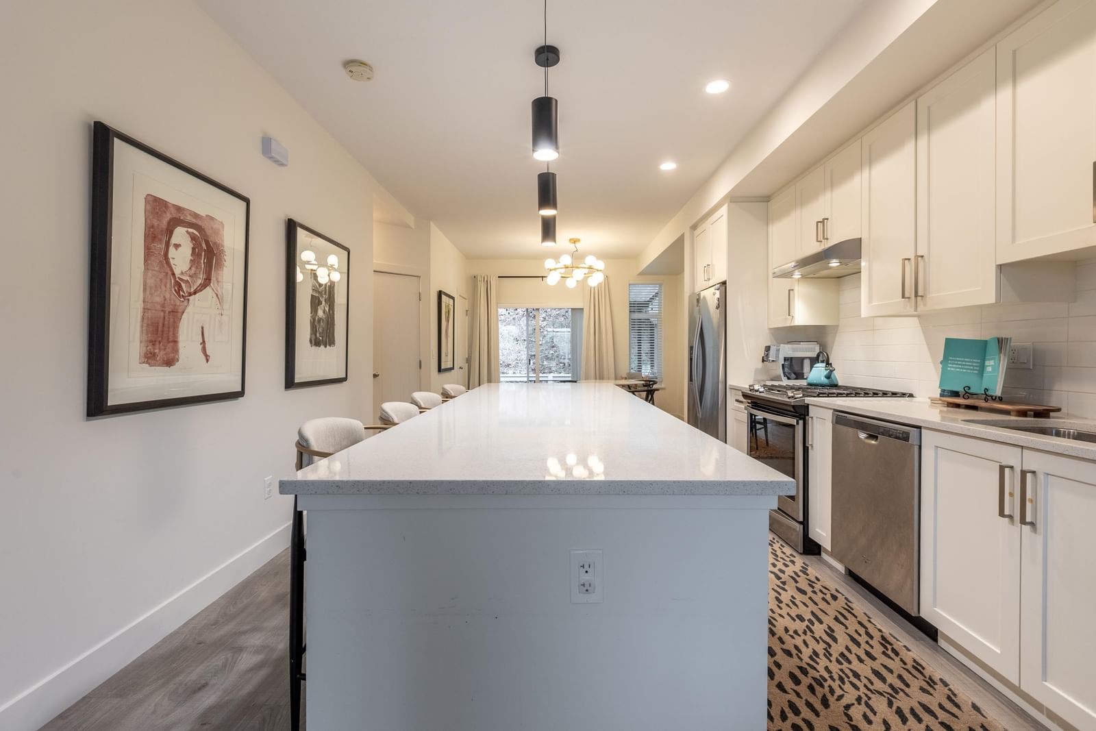 Listing Image 15