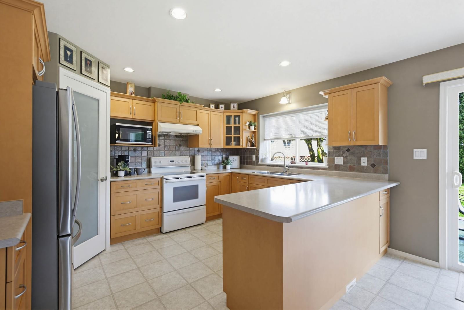 Listing Image 14