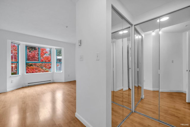 104E - 3081 Glen Drive