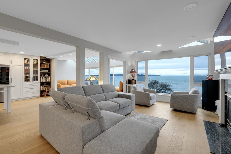 204 - 15165 Marine Drive, White Rock, V4B 1C5 | Image 3