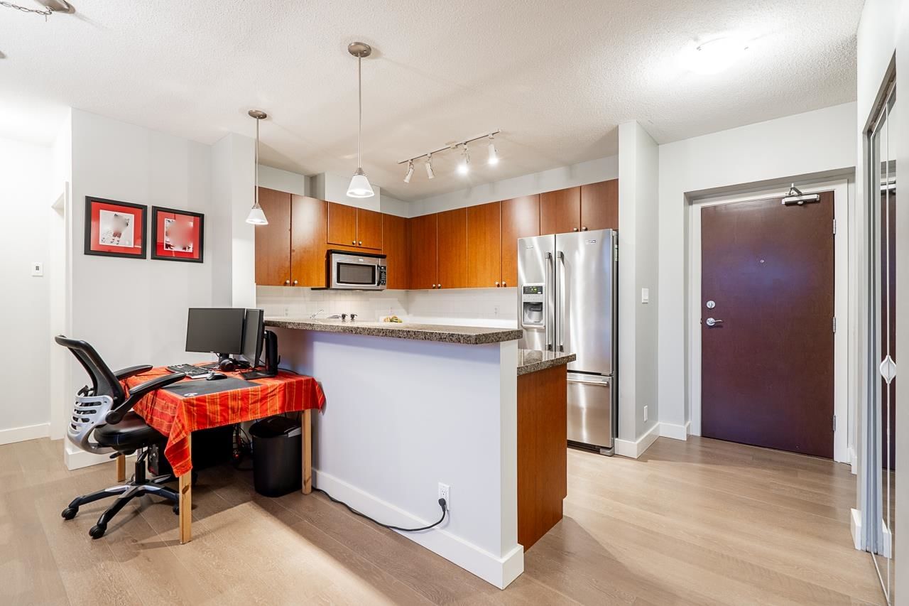 Listing Image 12