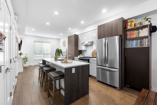 18 - 19789 55 Avenue