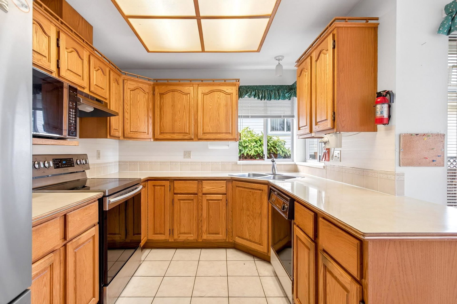 Listing Image 13