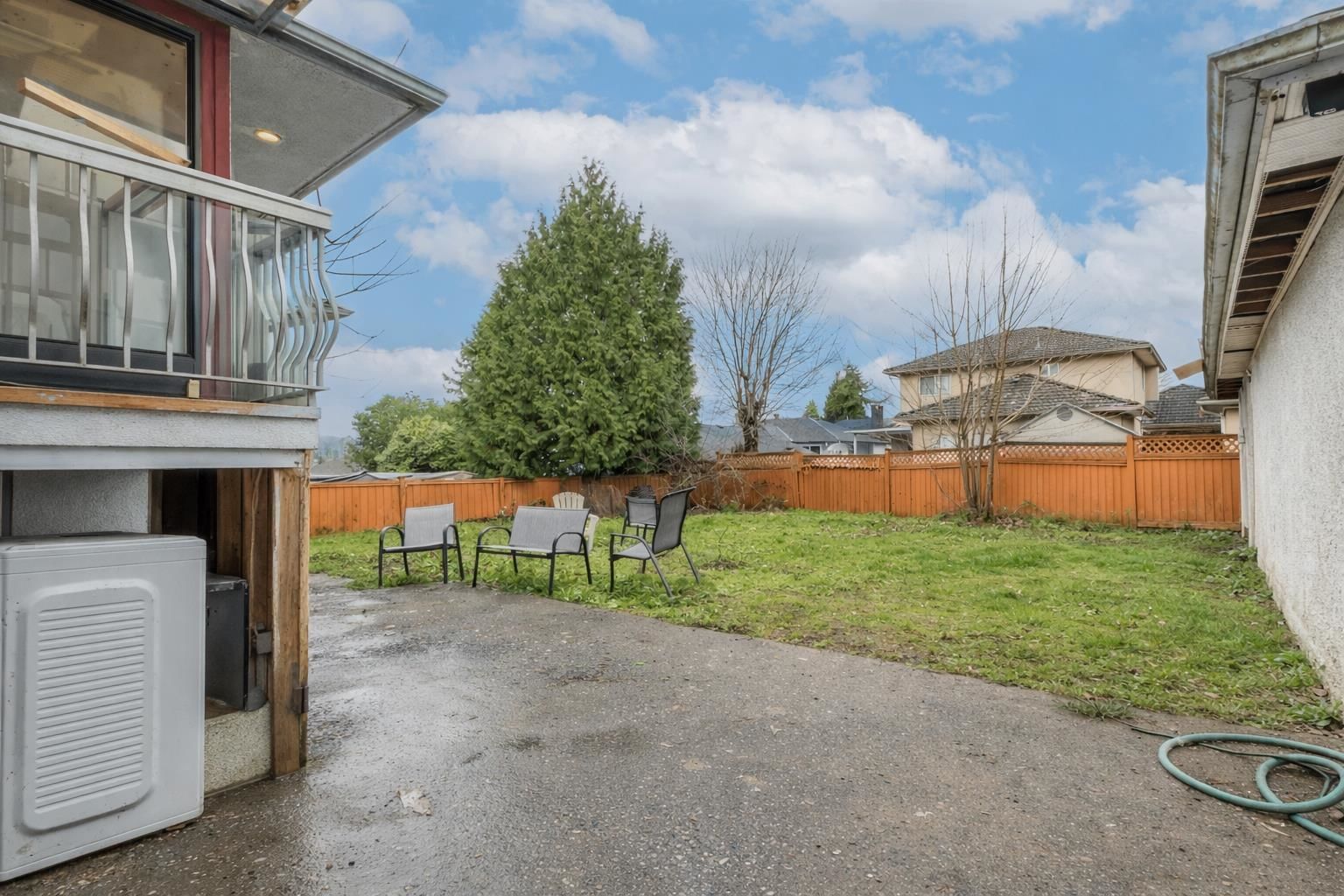 Listing Image 5