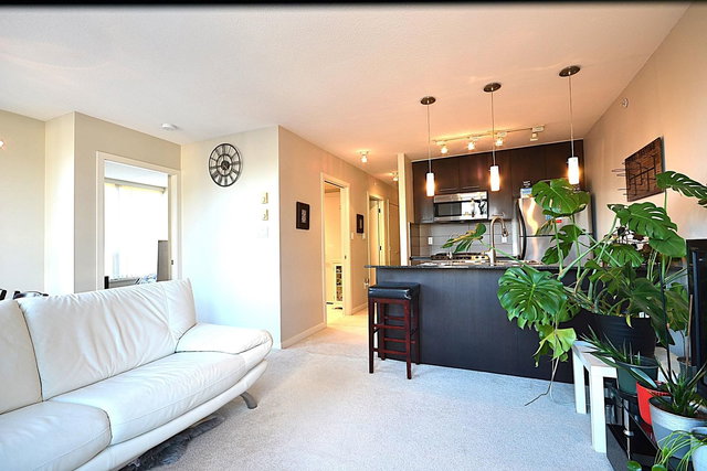 602 - 2979 Glen Drive