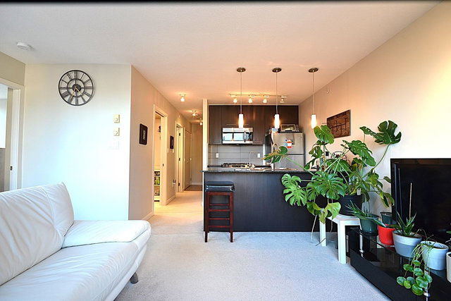 602 - 2979 Glen Drive