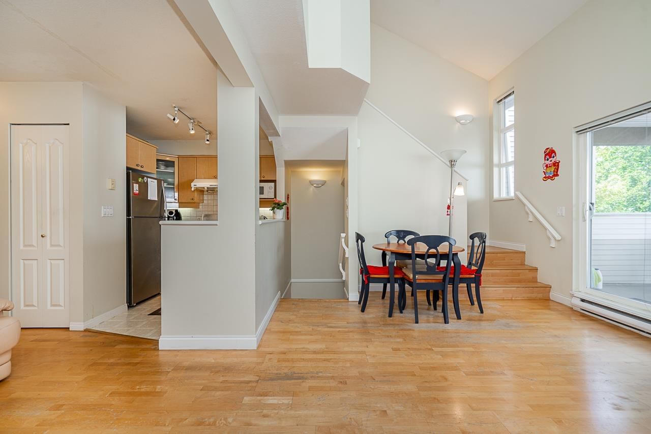 Listing Image 11