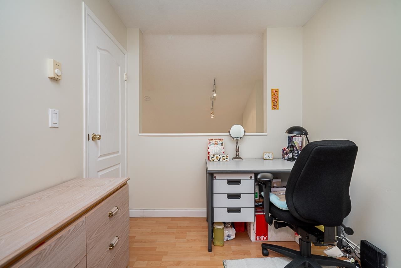 Listing Image 30