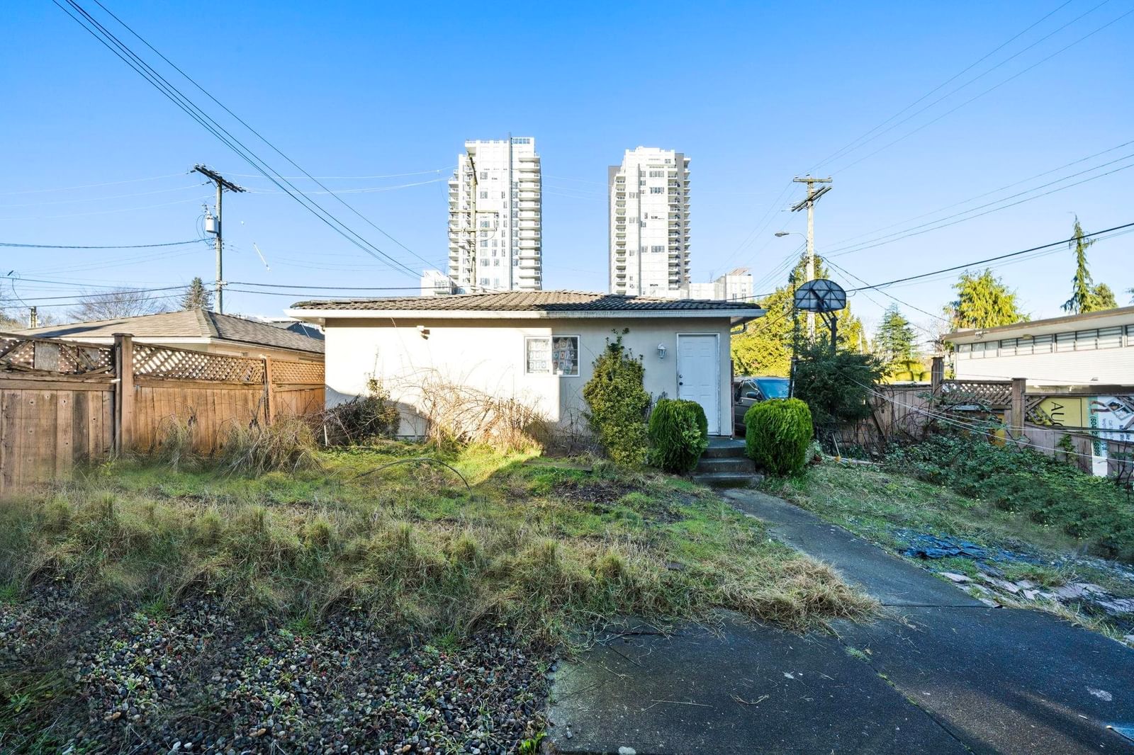 Listing Image 6