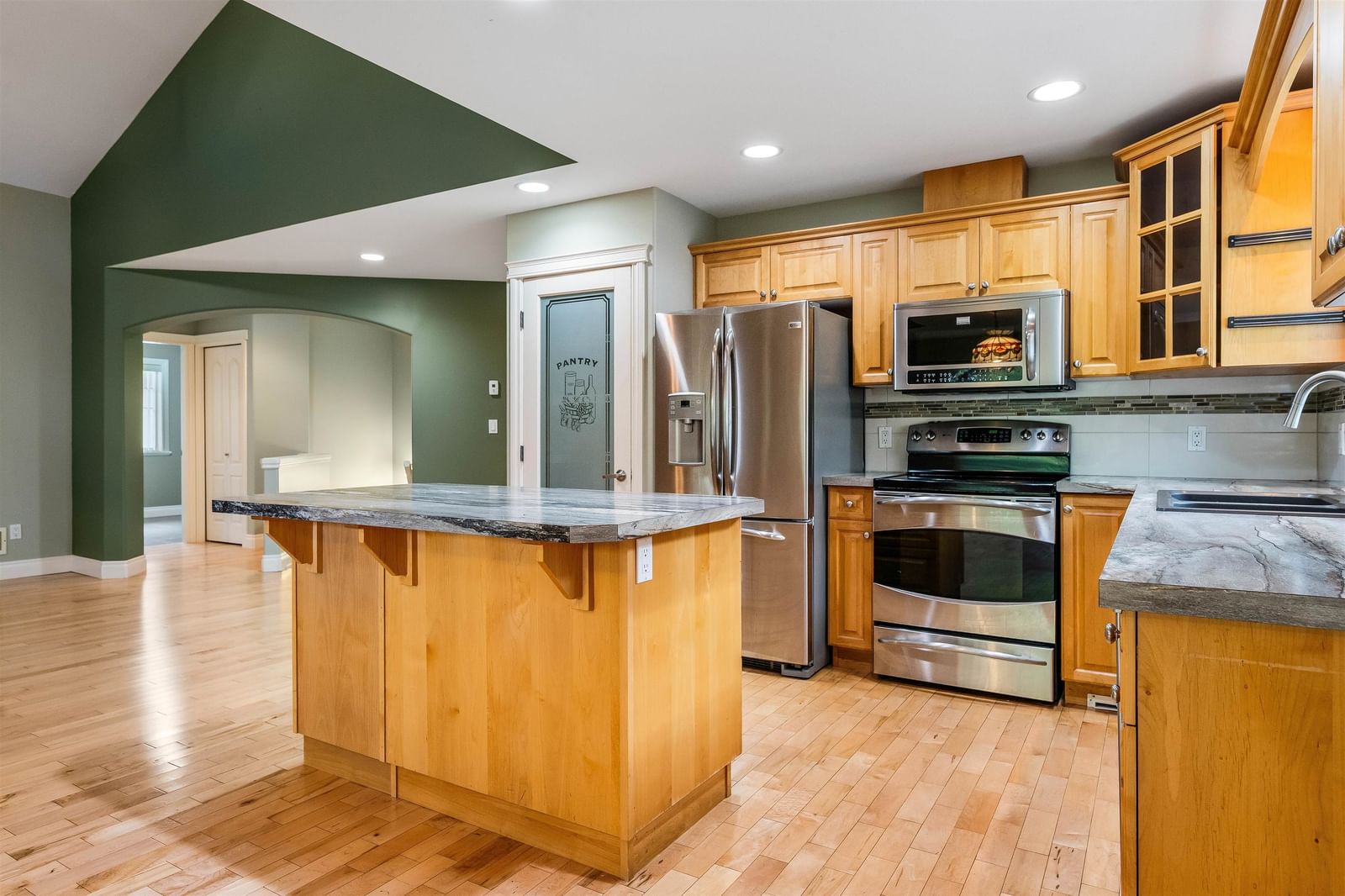 Listing Image 15