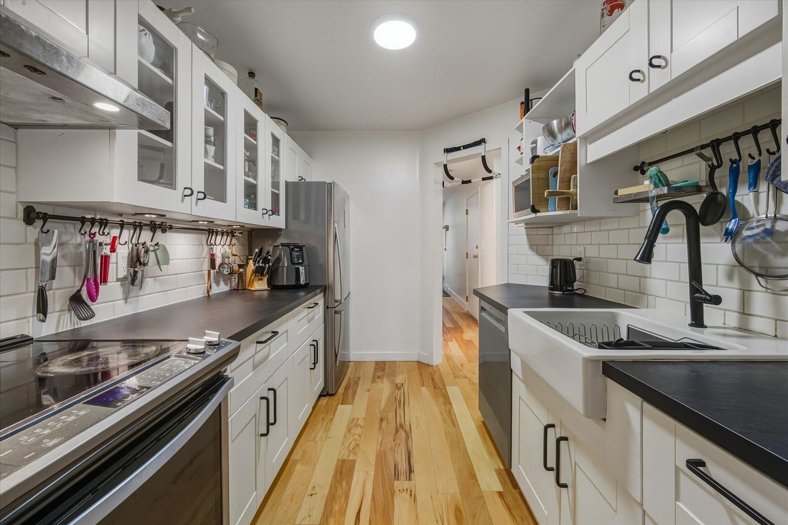 Listing Image 14